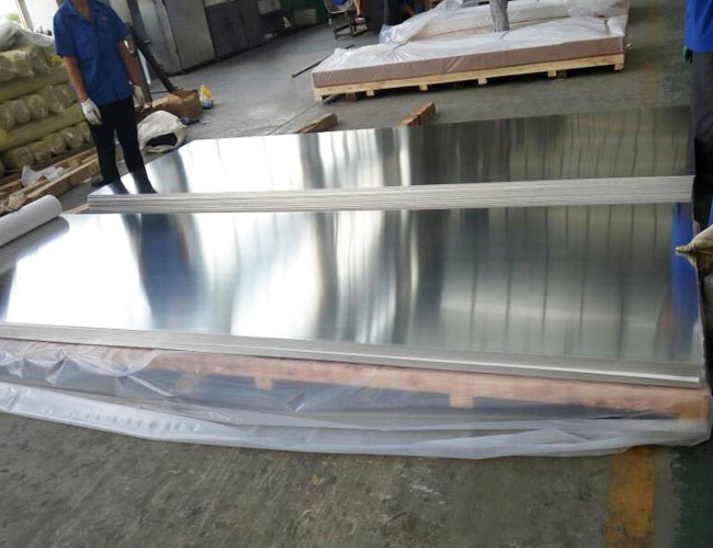 What fields are aluminum alloy sheets mainly used in?