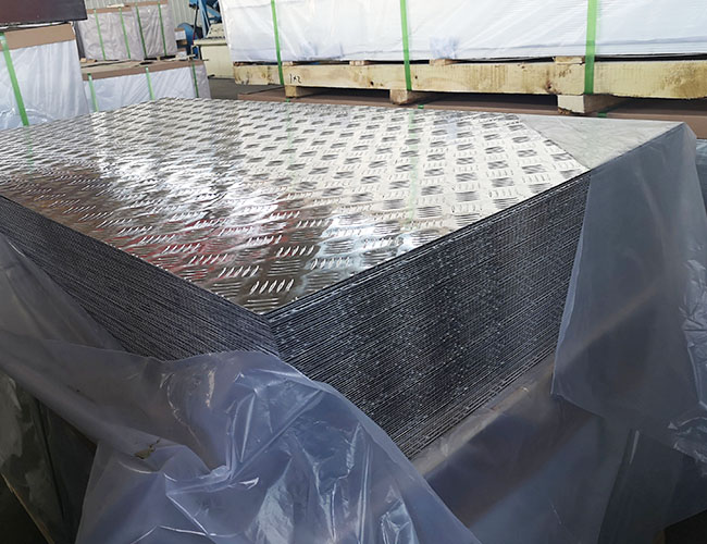 Knowledge about patterned aluminum plate