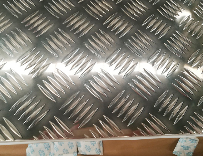 Classification and application of pattern aluminum plate